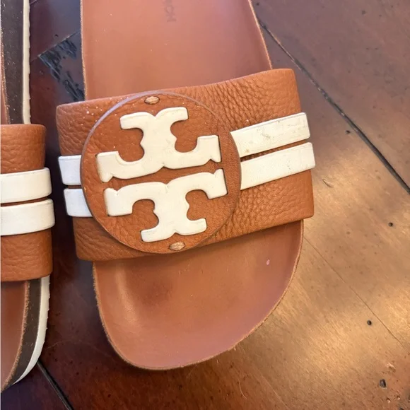 Tory Burch Tan Leather Slide Sandals with White Stripes - Picture 5 of 8